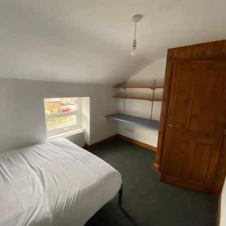 Room In A Shared House Bangor  Exterior foto